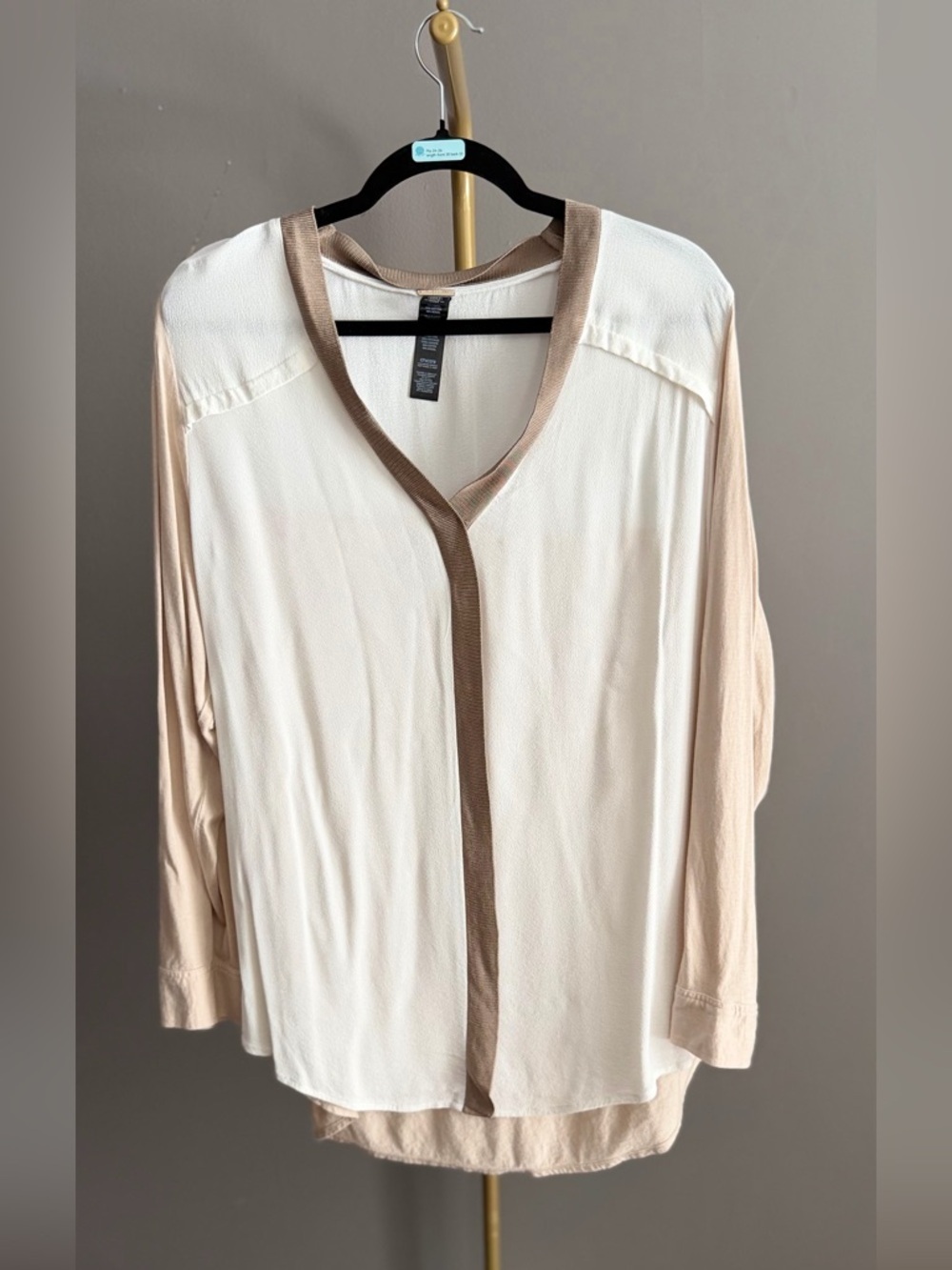 Chico’s Black Label Colorblock Blouse Cream & Tan Chic Neutral Top Excellent